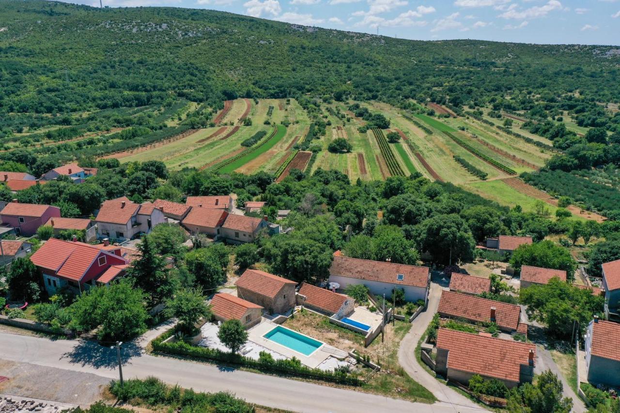 Holiday House Manuela Kruševo Kültér fotó